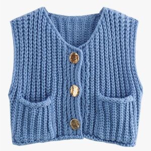 Women’s chunky knit cropped vest